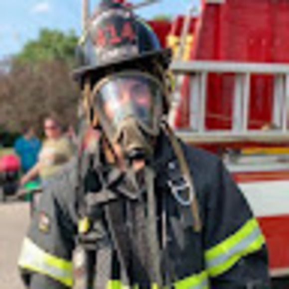 Meet your Posher, Aaron - Picture 1 of 1